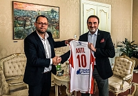 Desítka na dresu pardubického prvoligového basketbalového klubu znázornění mé desetileté "funkční" období v čele tohoto výborného klubu.