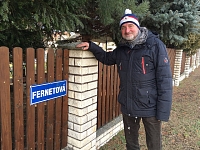 Tahle fotka je pro ty, co mají radši pivo, rum či fernet apod. - a najdete ji v Dobříkově (kde je také dobře :-))