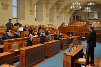 Z poslední exkurze studentů v Senátu minulý měsíc...