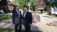 Měli jsme velkou radost, že přijel i další náš velký kamarád "Monsieur Dakar" Karel Loprais, automobilový závodník a šestinásobný vítěz automobilových závodů Rallye Dakar v kategorii kamionů.